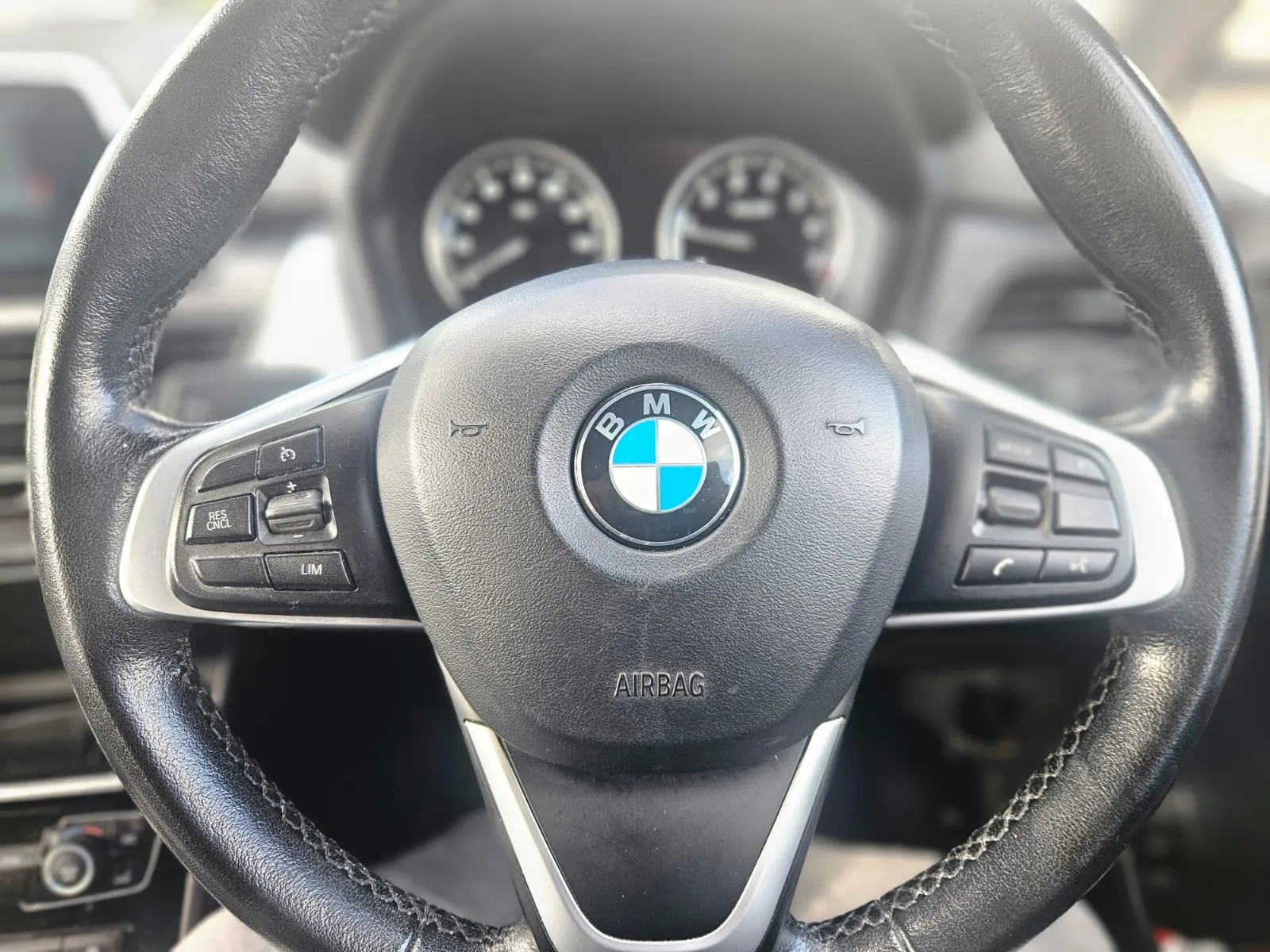 vehicle-media-20