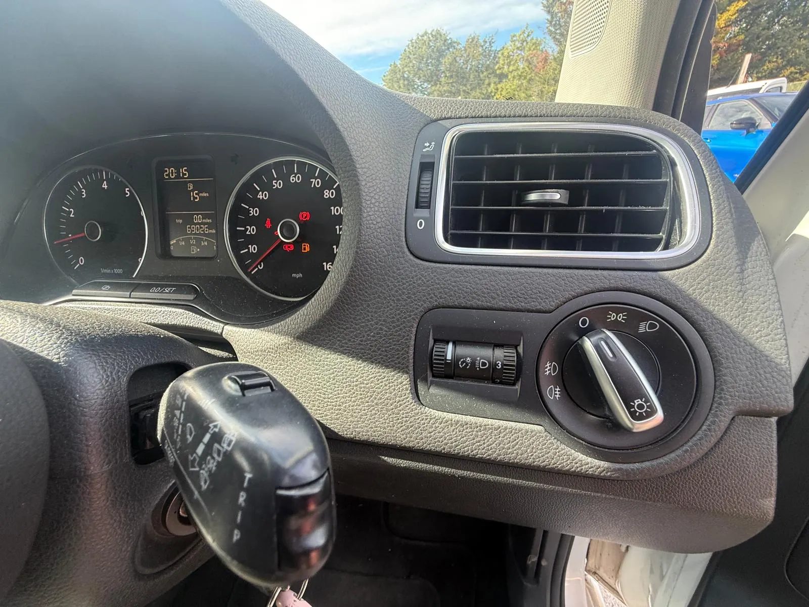 vehicle-media-25