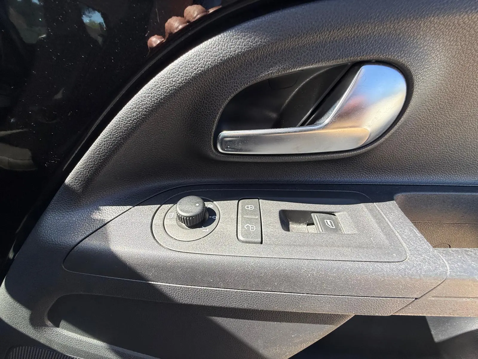 vehicle-media-25