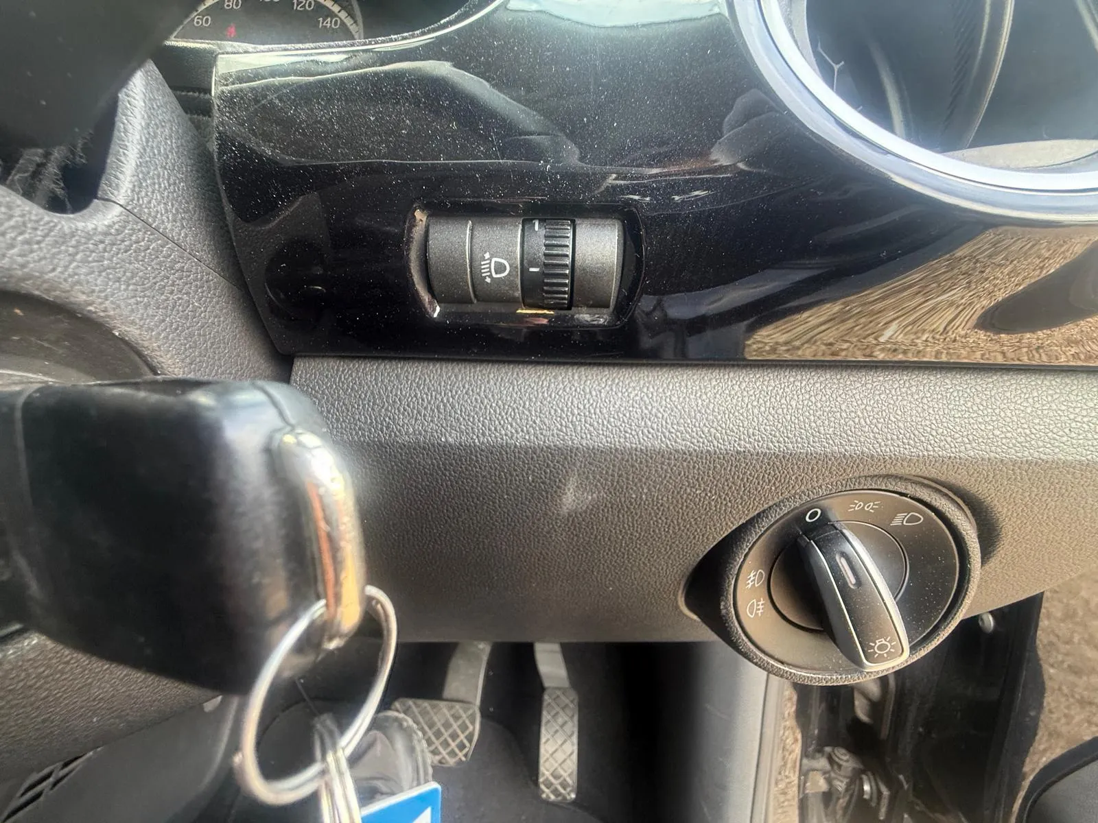 vehicle-media-30
