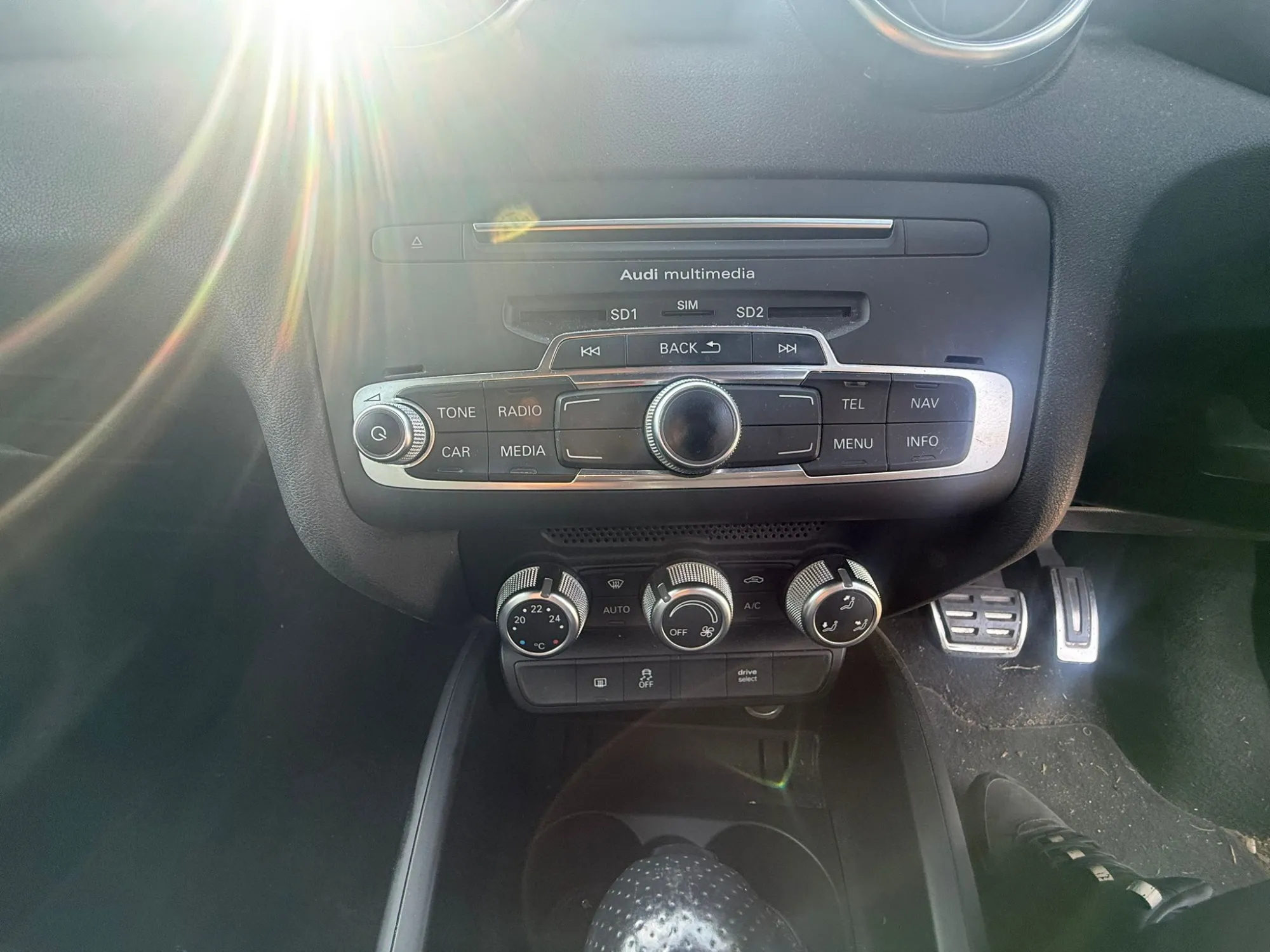 vehicle-media-26