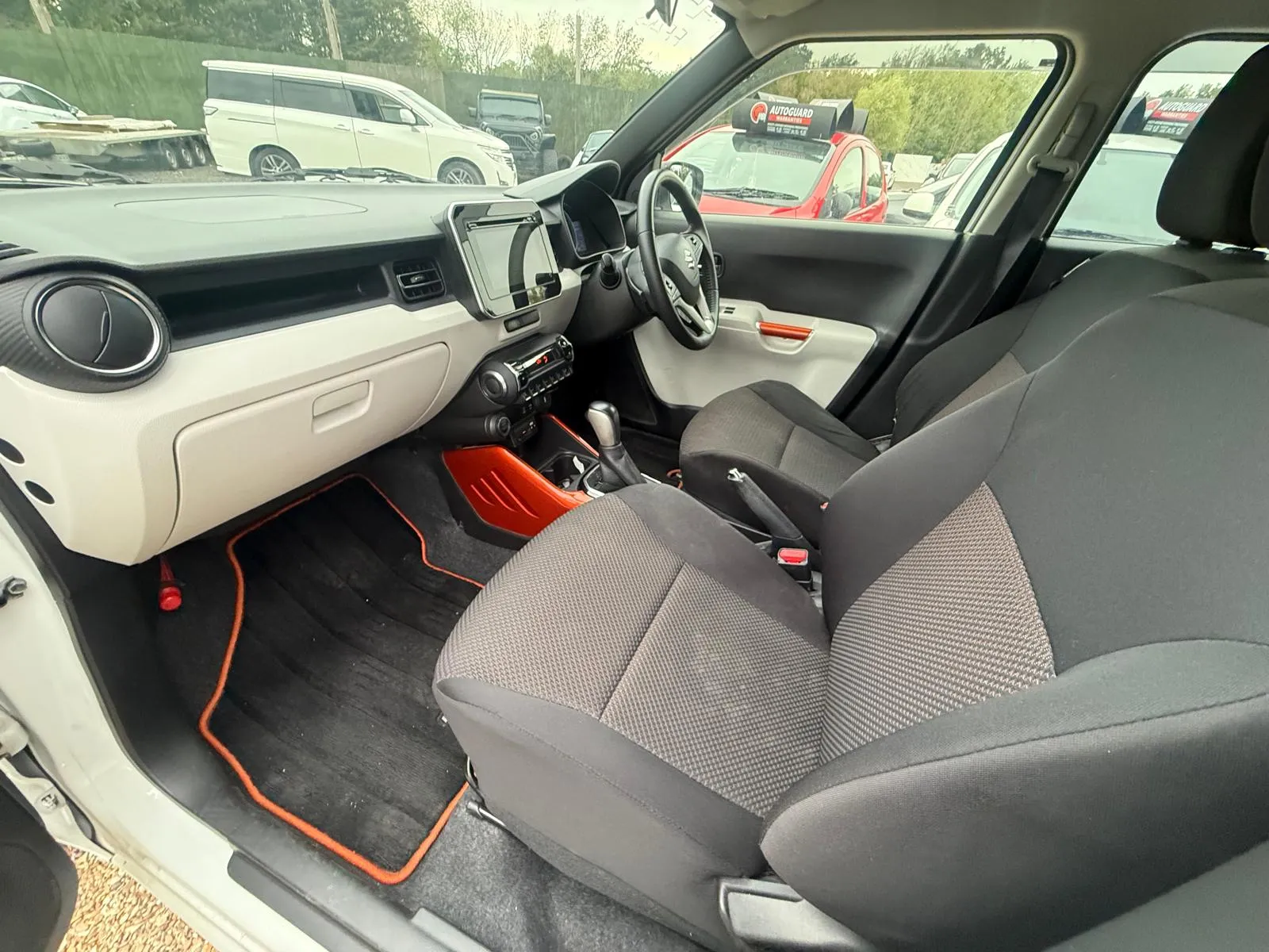 vehicle-media-25