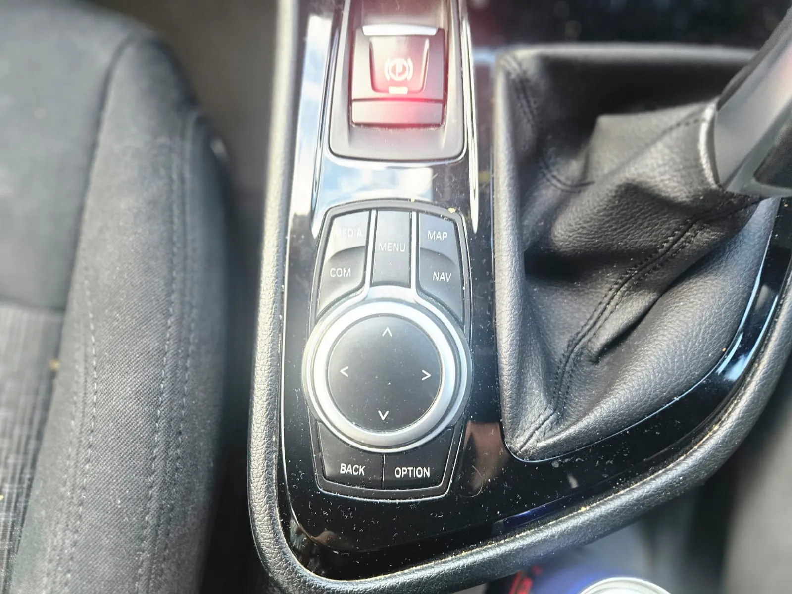 vehicle-media-26