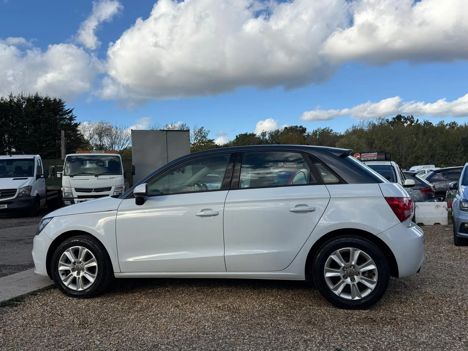 vehicle-media-13