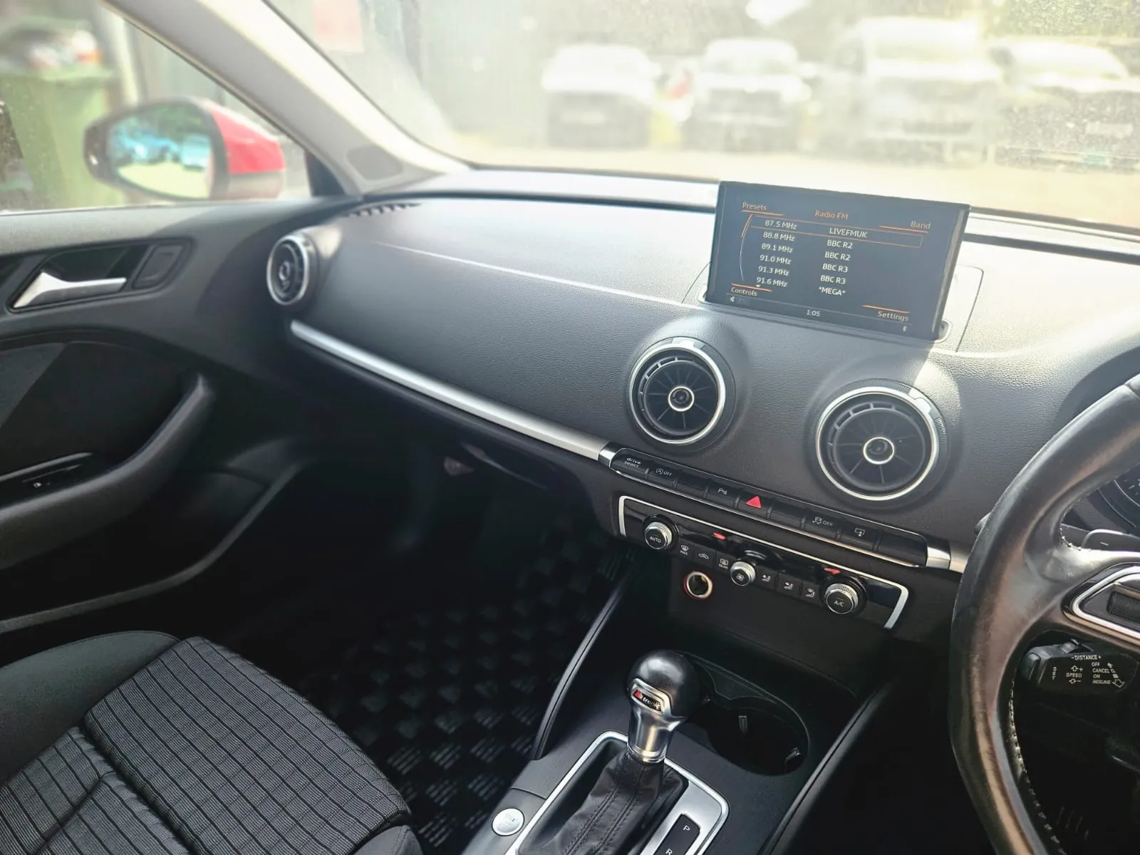 vehicle-media-28