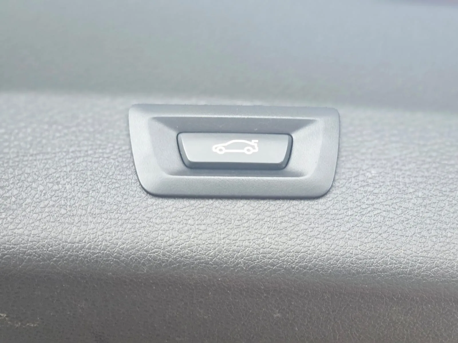 vehicle-media-37