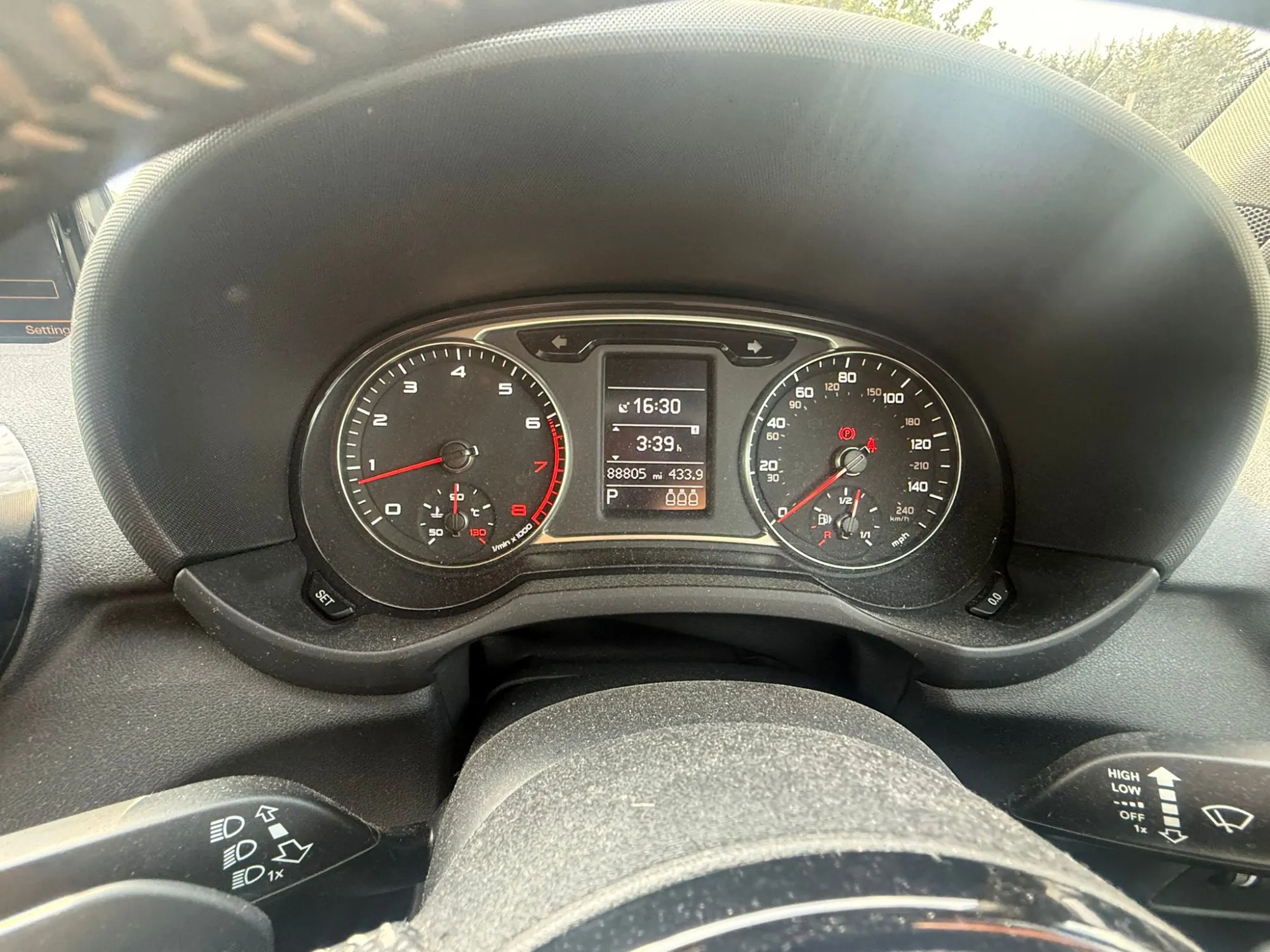vehicle-media-19