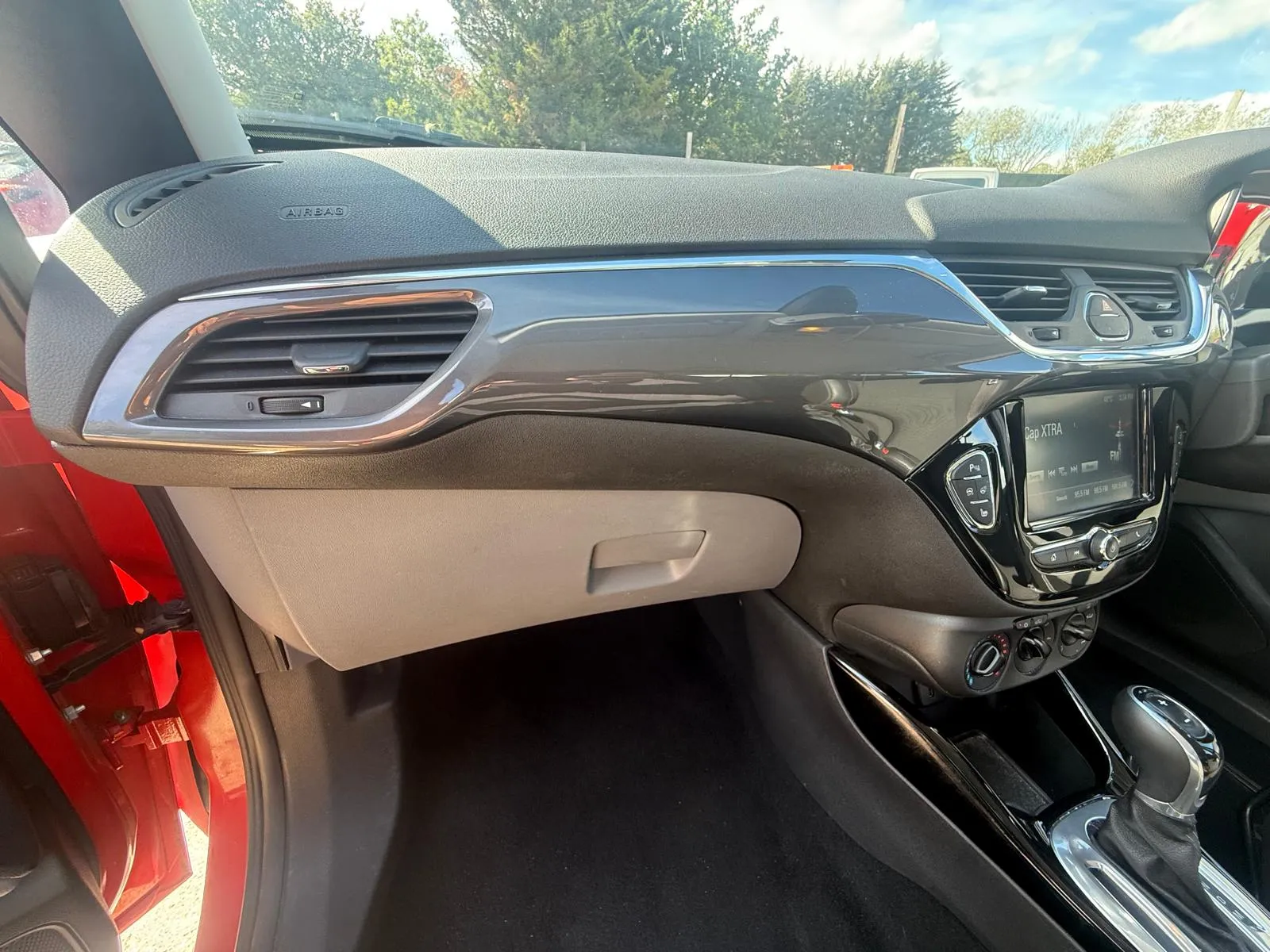 vehicle-media-16