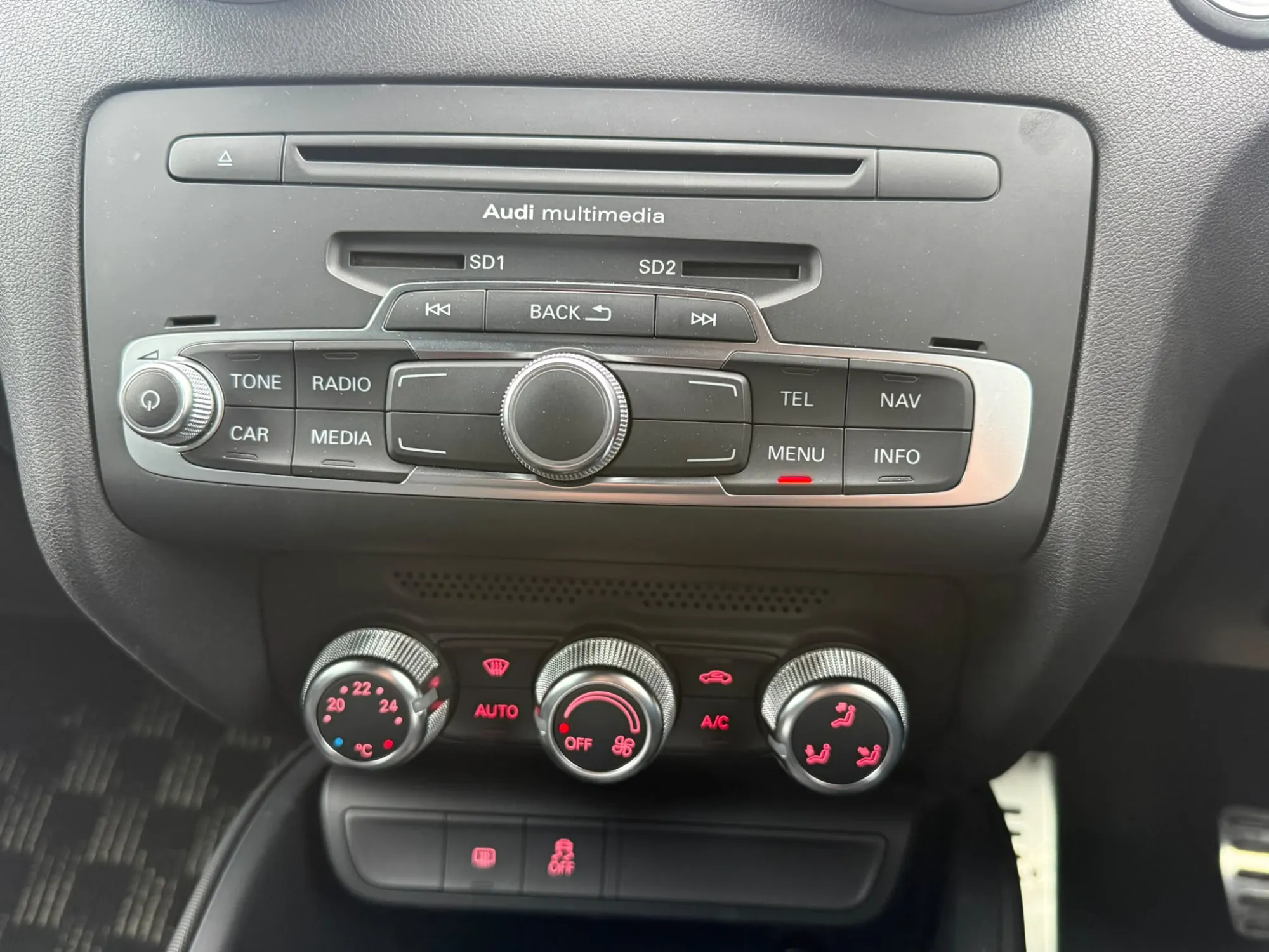 vehicle-media-19