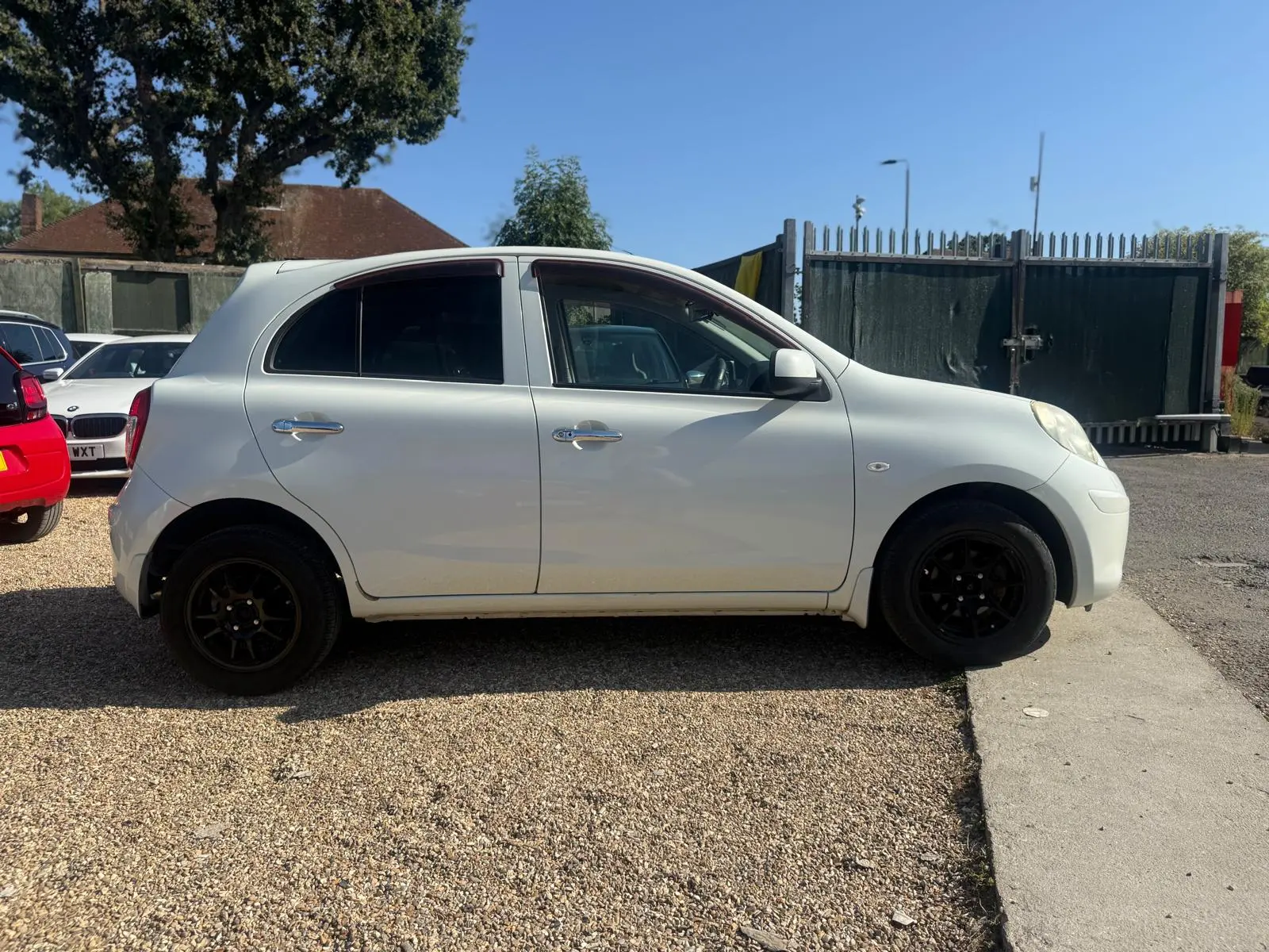 vehicle-media-13