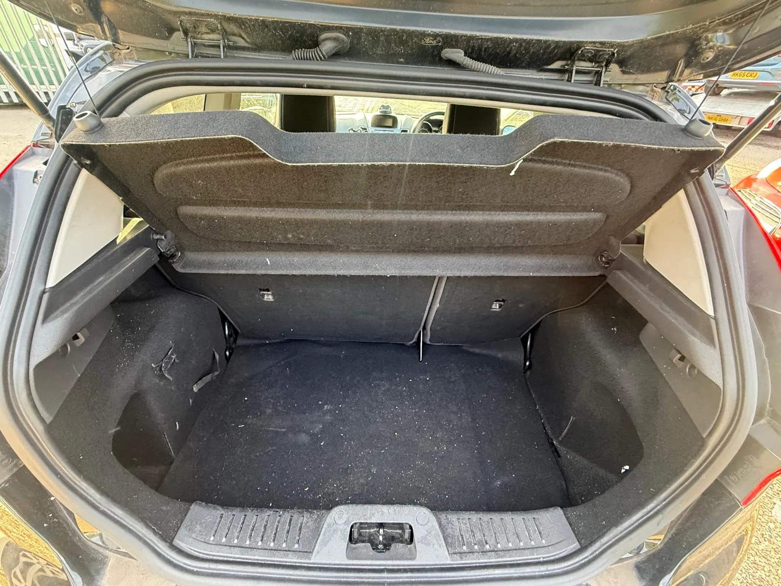 vehicle-media-16