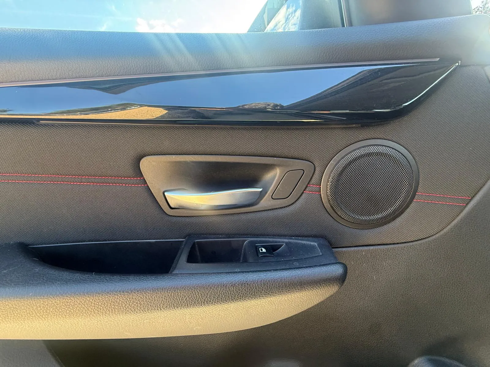 vehicle-media-25