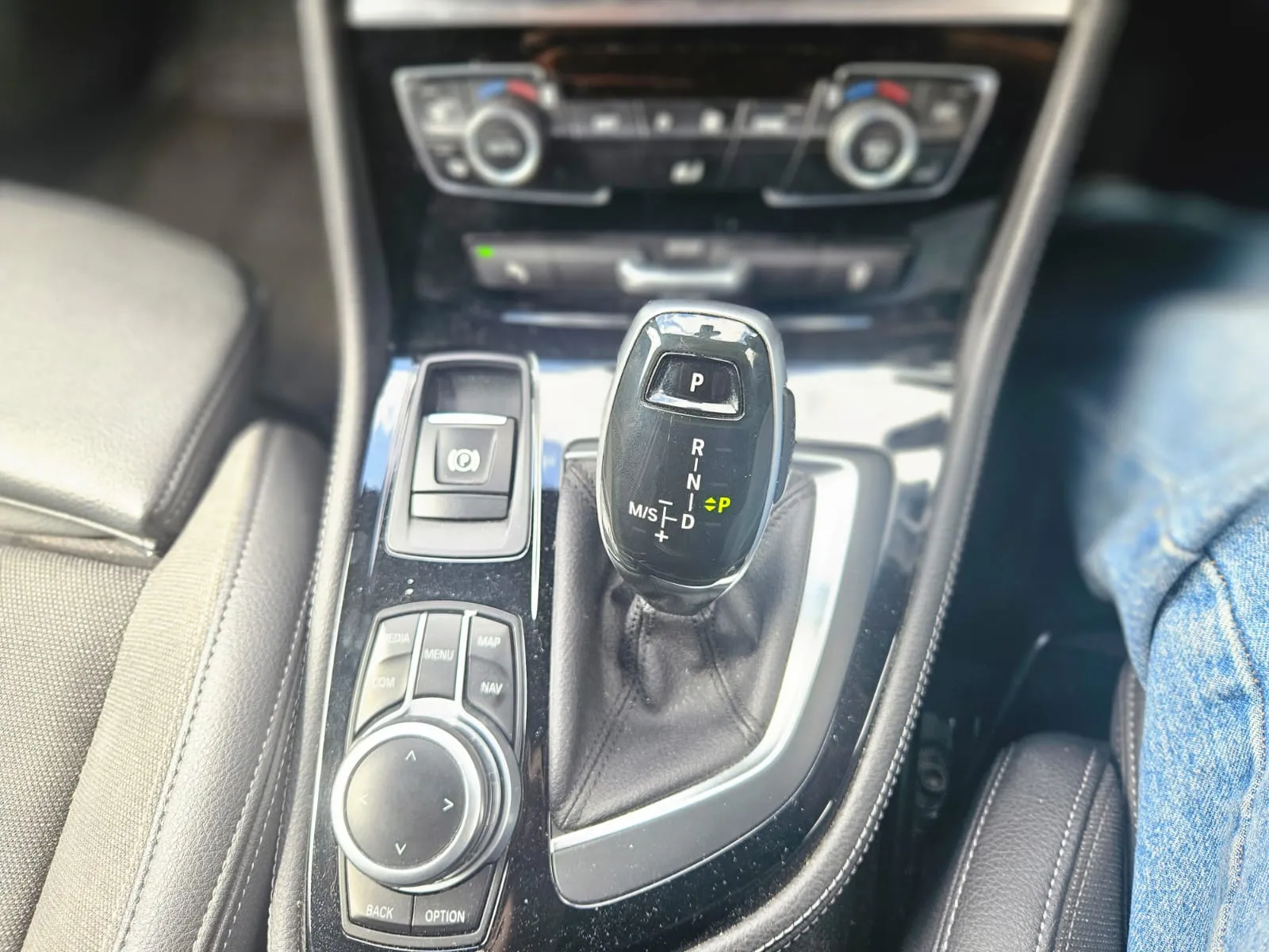 vehicle-media-33