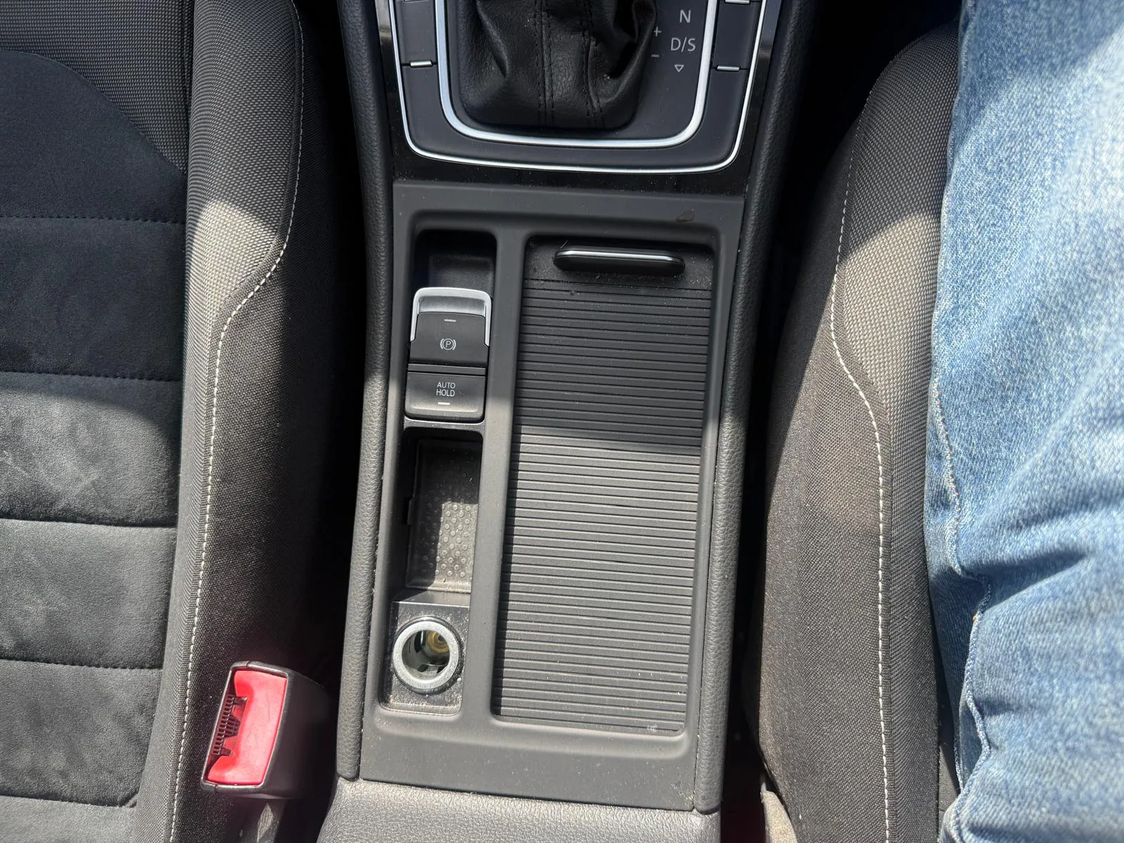 vehicle-media-29