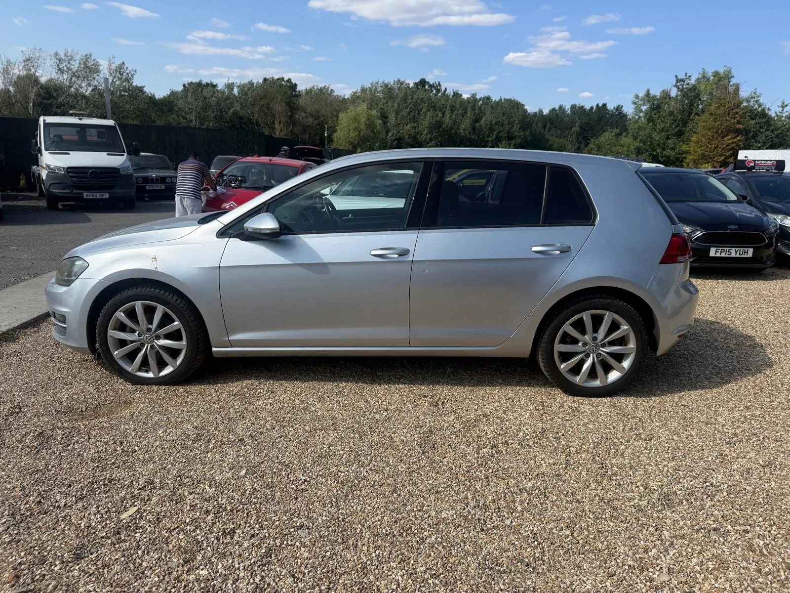 vehicle-media-12