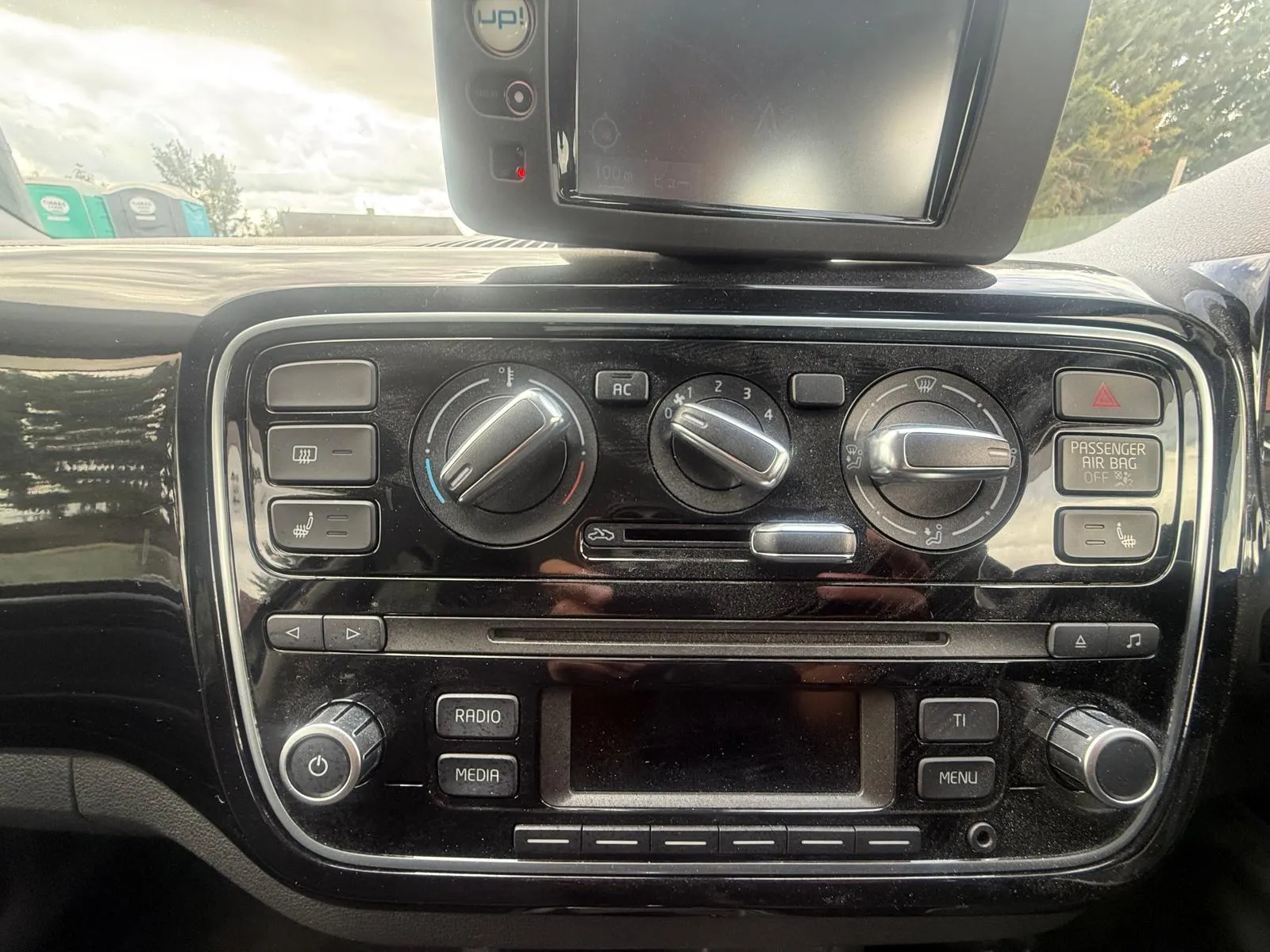 vehicle-media-35