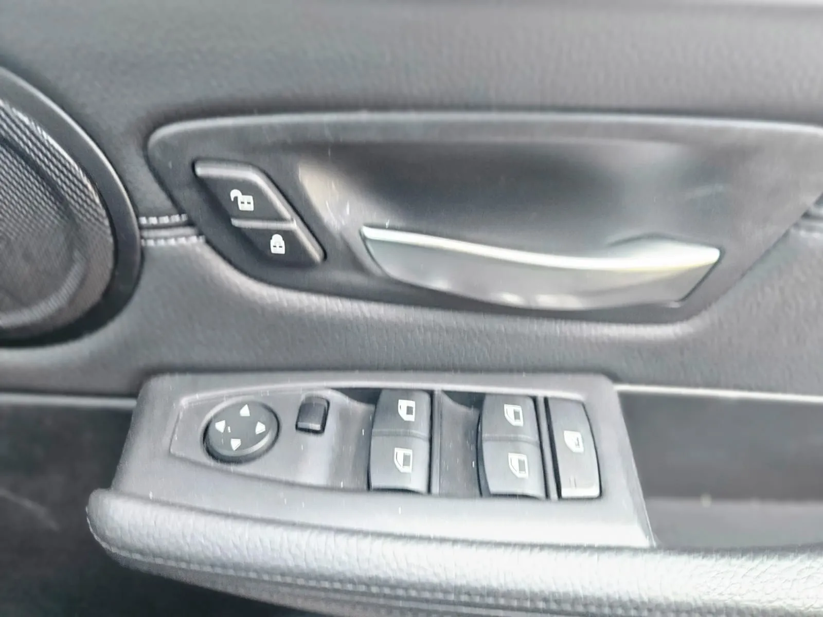 vehicle-media-38