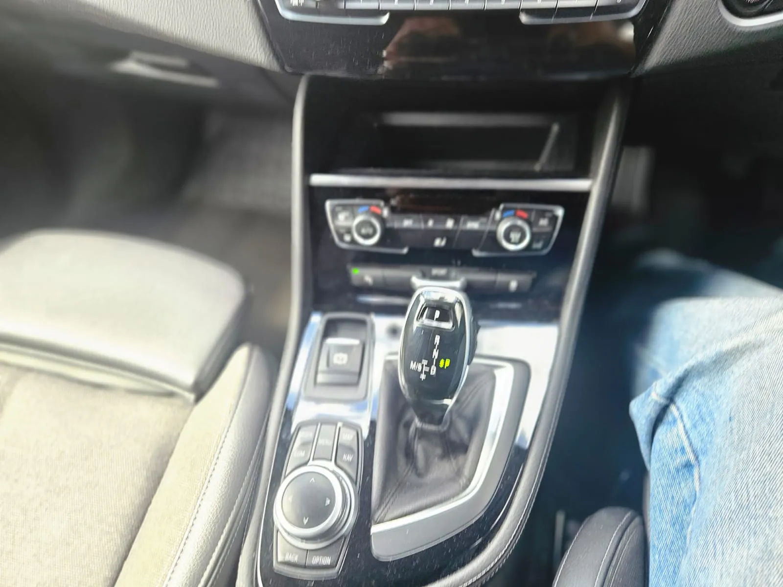 vehicle-media-34