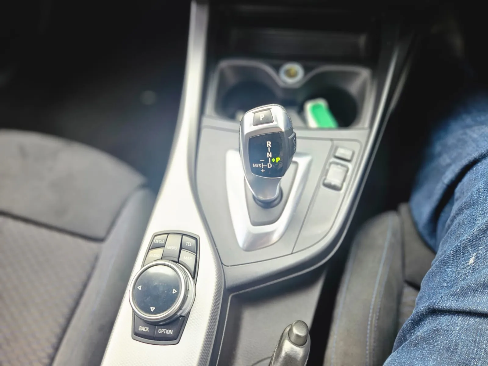 vehicle-media-32