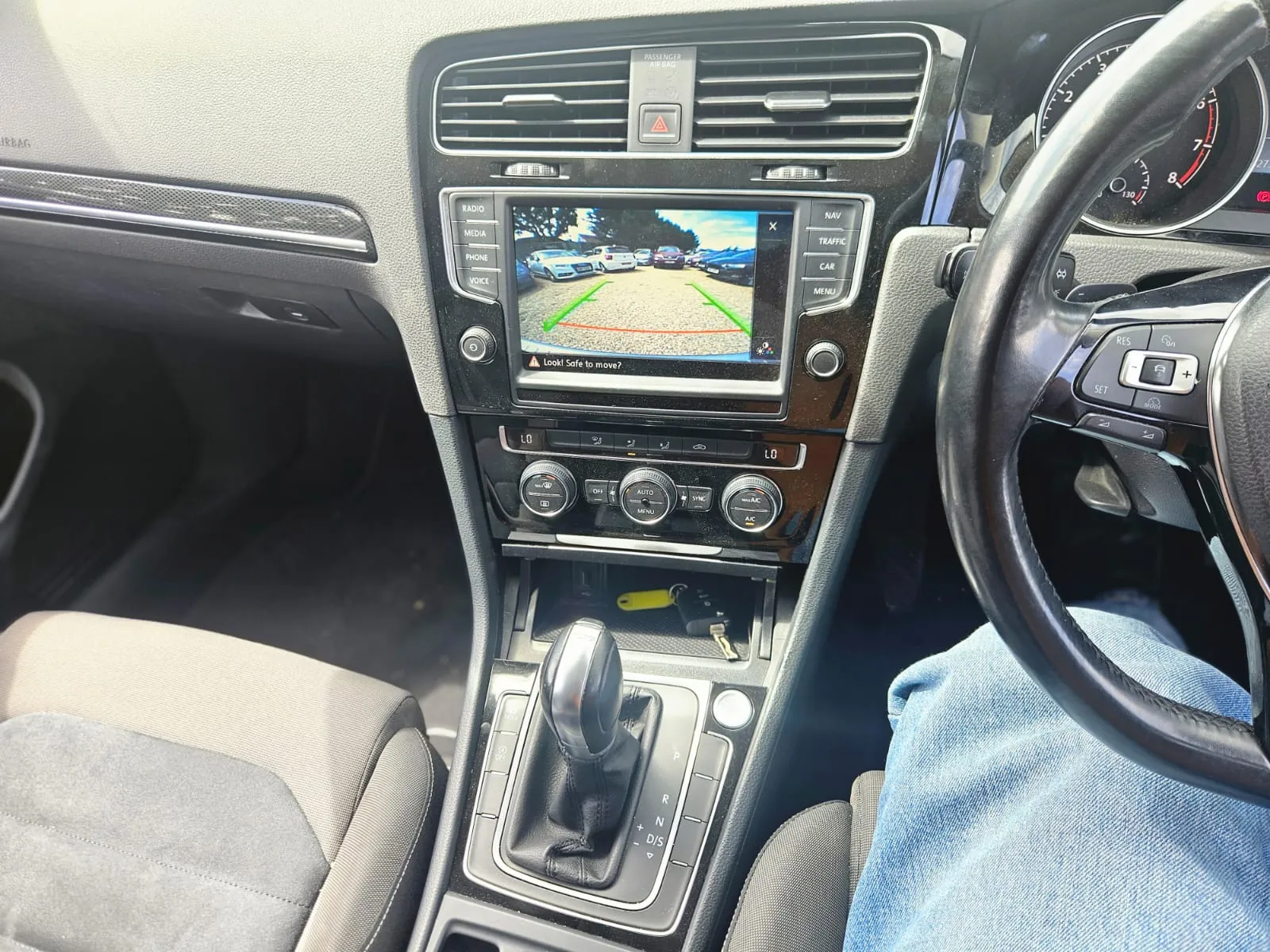 vehicle-media-27