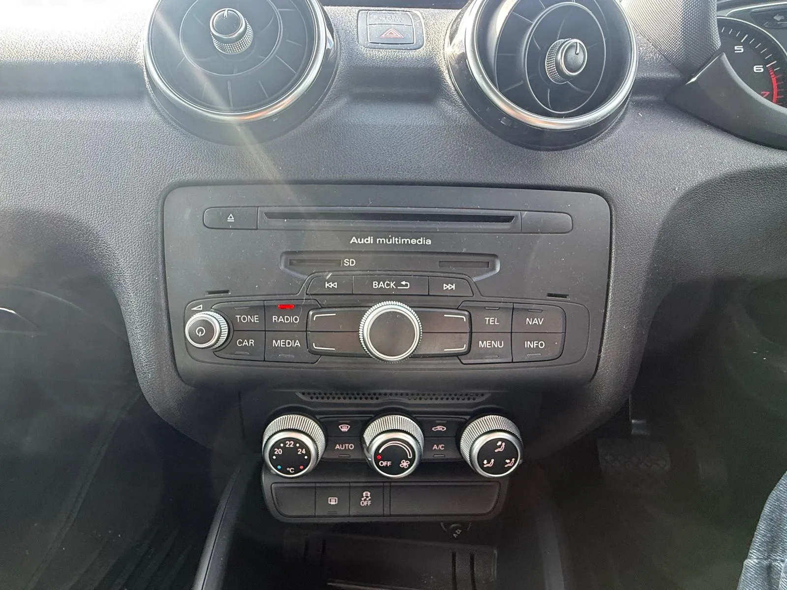 vehicle-media-41