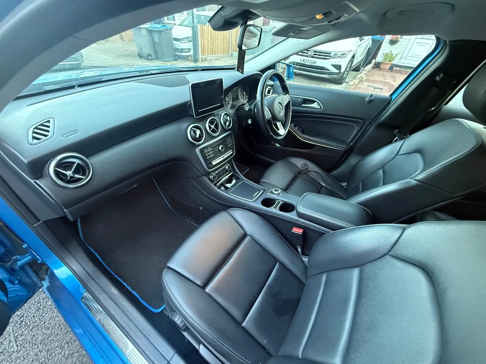 vehicle-media-26