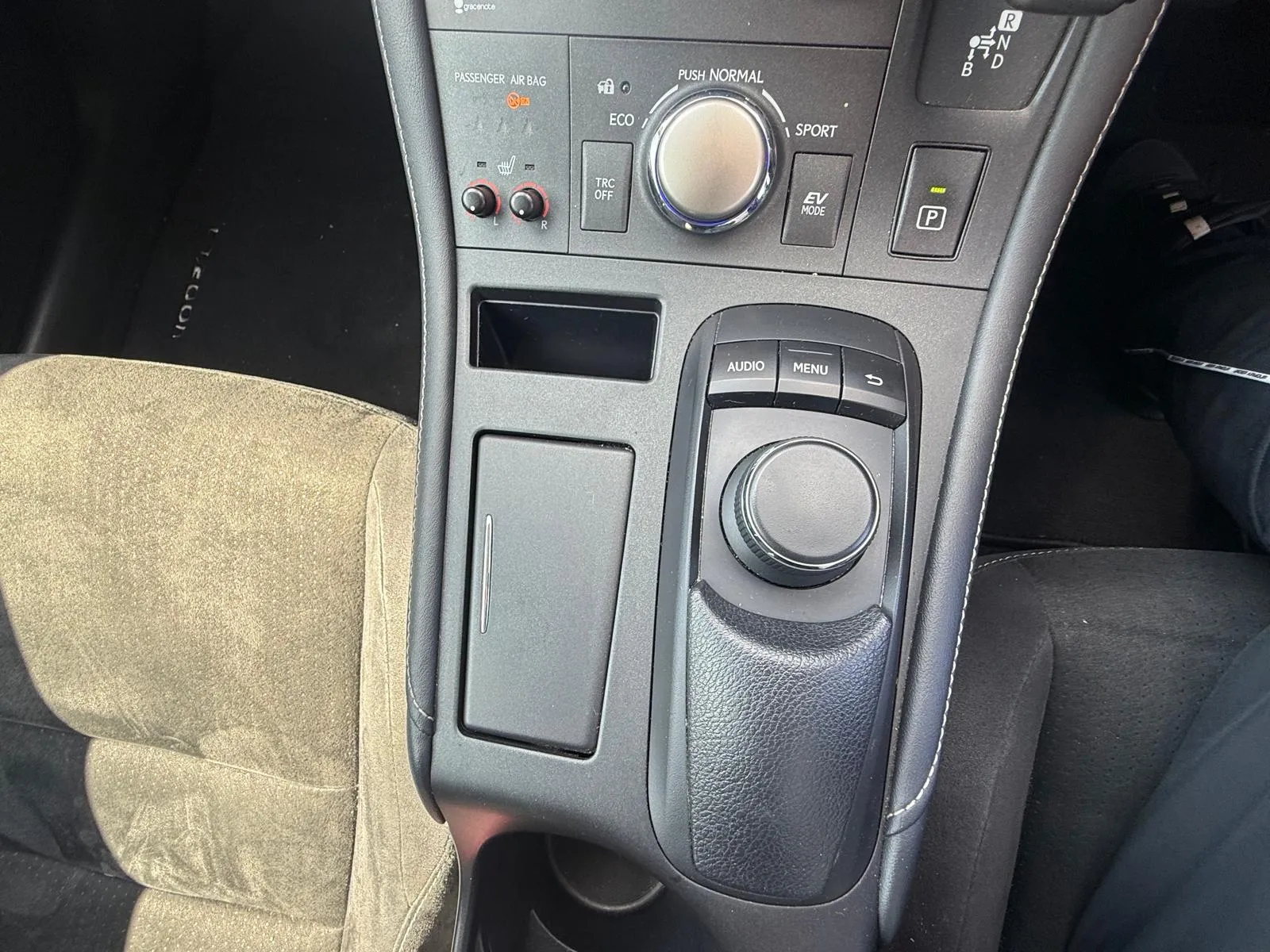 vehicle-media-35