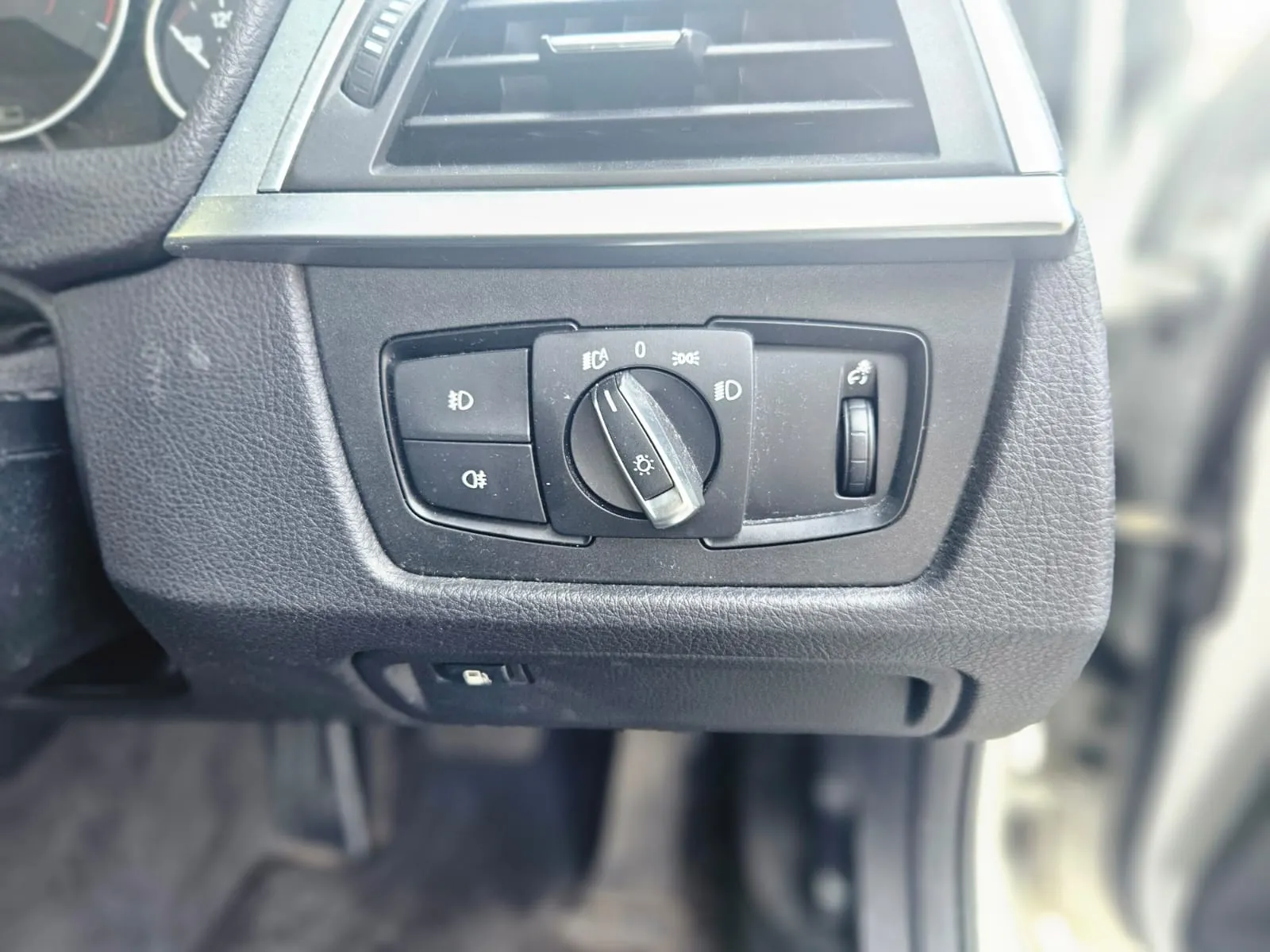 vehicle-media-30